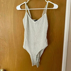 Bodysuit vneck velvet